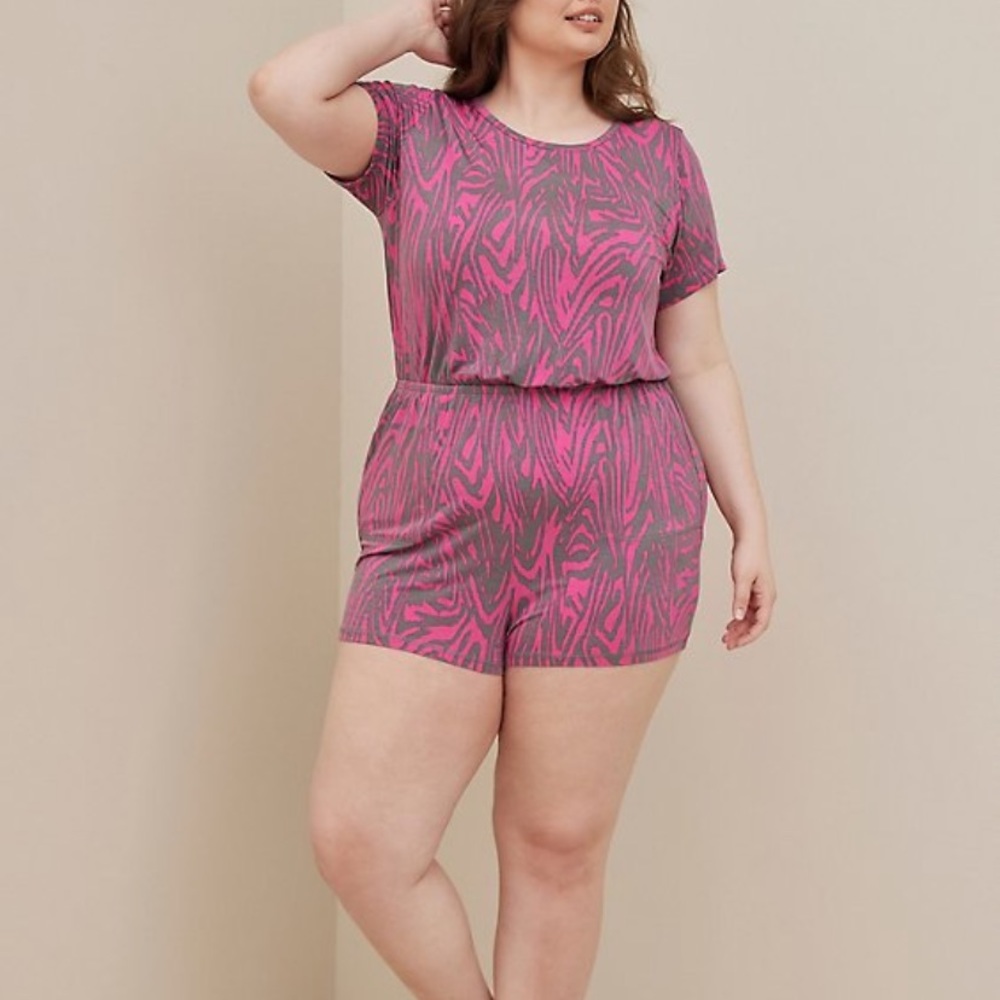Torrid size 3X super soft elastic waist lounge romper.